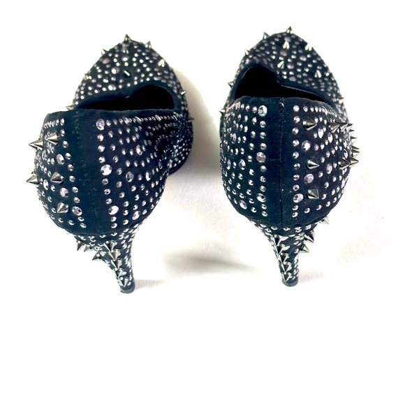 ROCK & REPUBLIC Black Studden Heels 7.5 - Picture 5 of 6